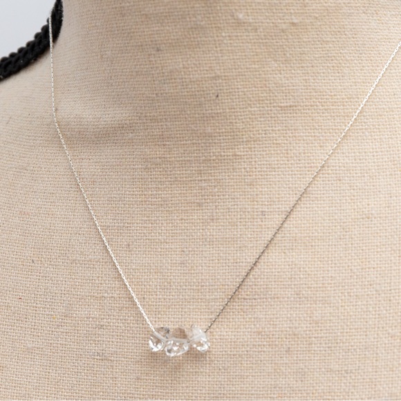 Deb Guyot Herkimer diamond quartz 3 stone necklace & earring set quiet luxury - Picture 5 of 16